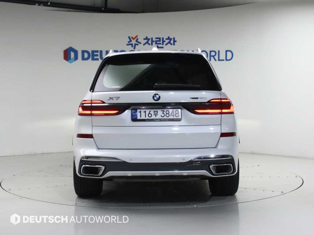 BMW X7 - Vista 4
