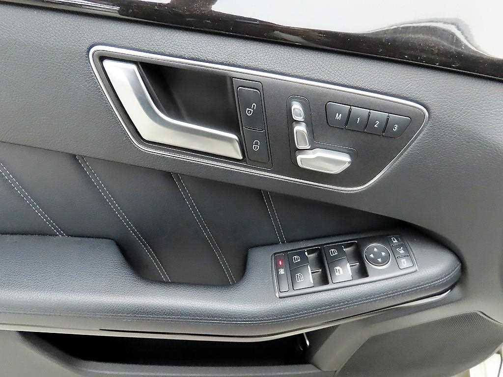 Mercedes Benz E class - Vista 11