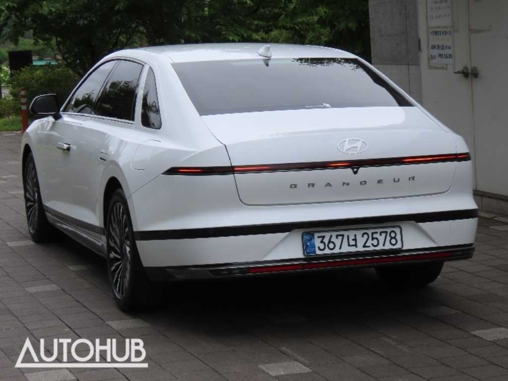 HYUNDAI Grandeur - Vista 4