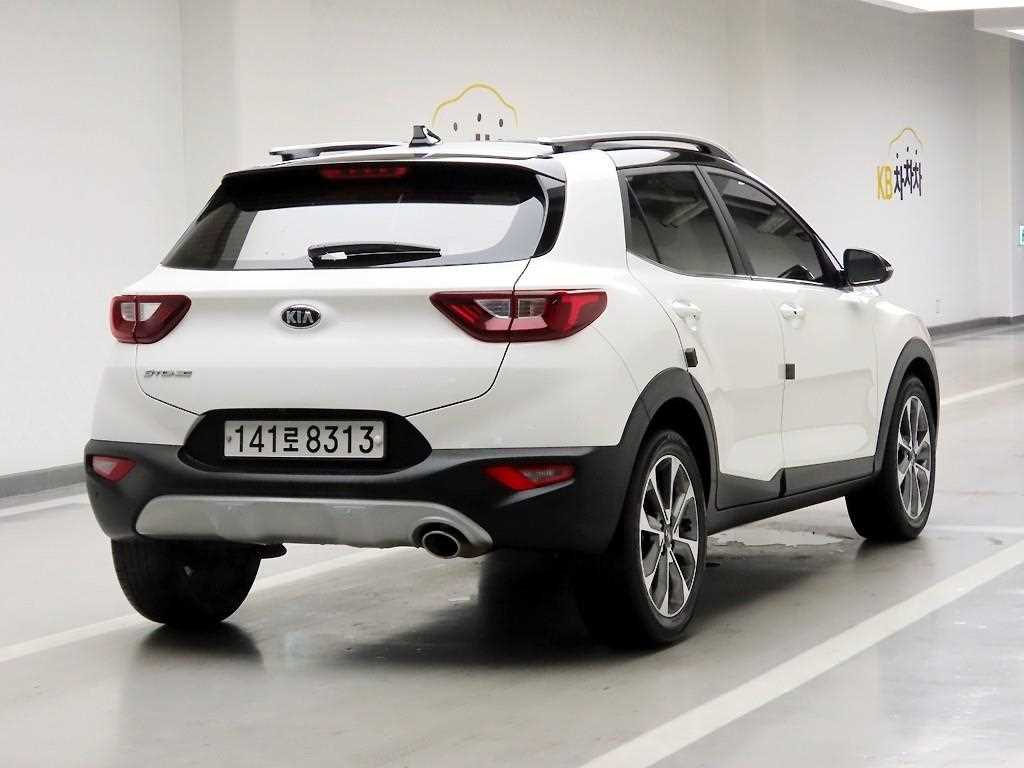 KIA Stonic - Vista 4
