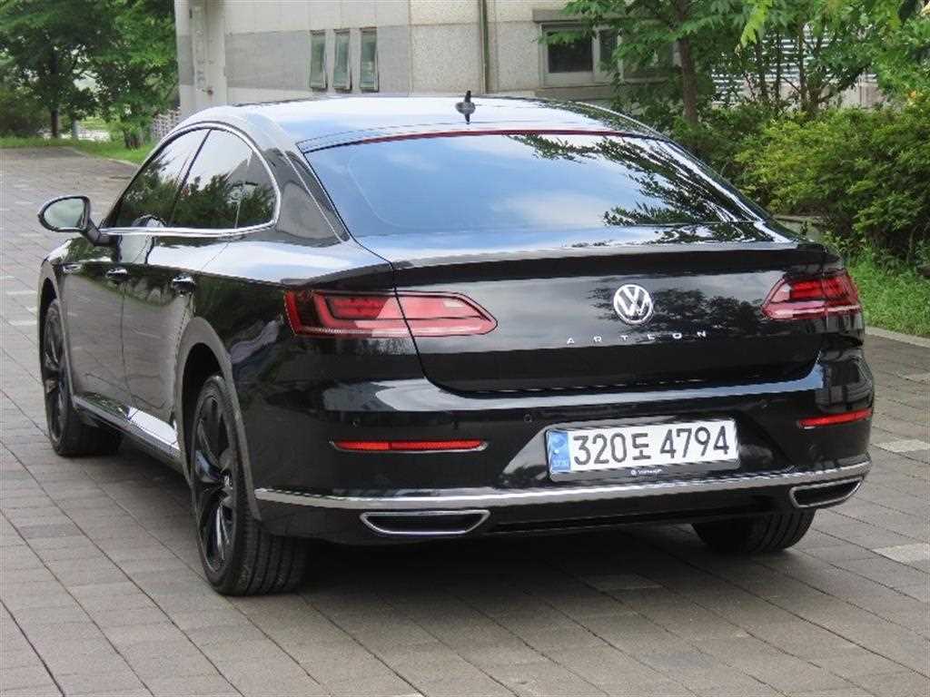 Volkswagen Arteon - Vista 4