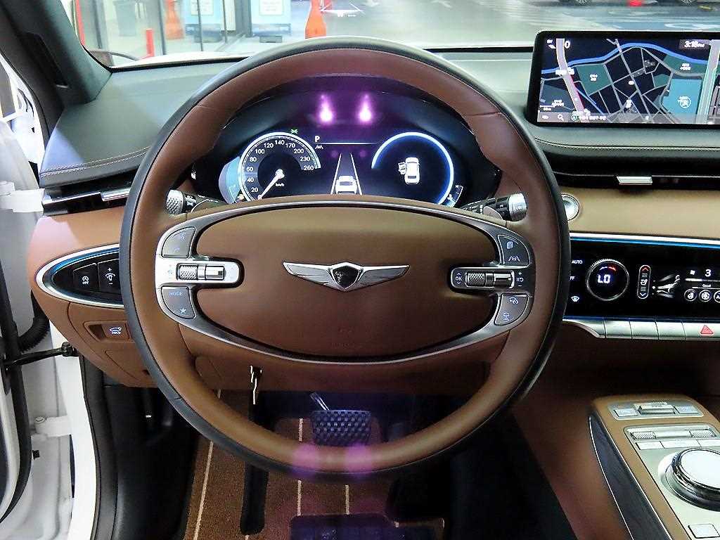 Genesis GV70 - Vista 8