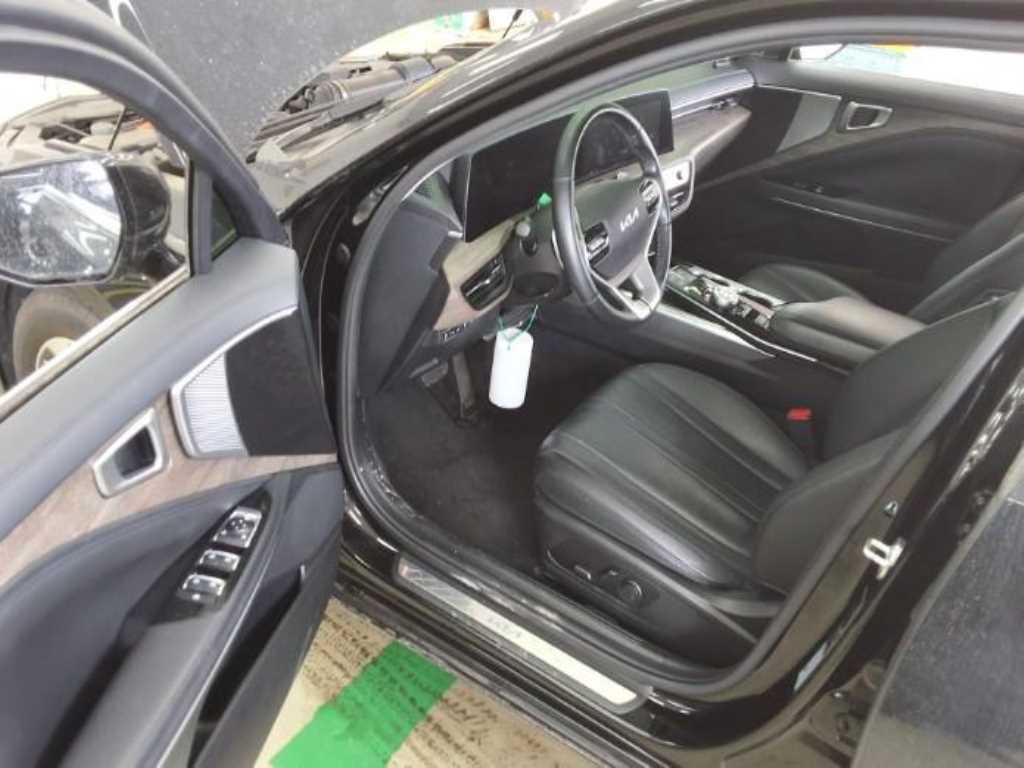 KIA K8 - Vista 3