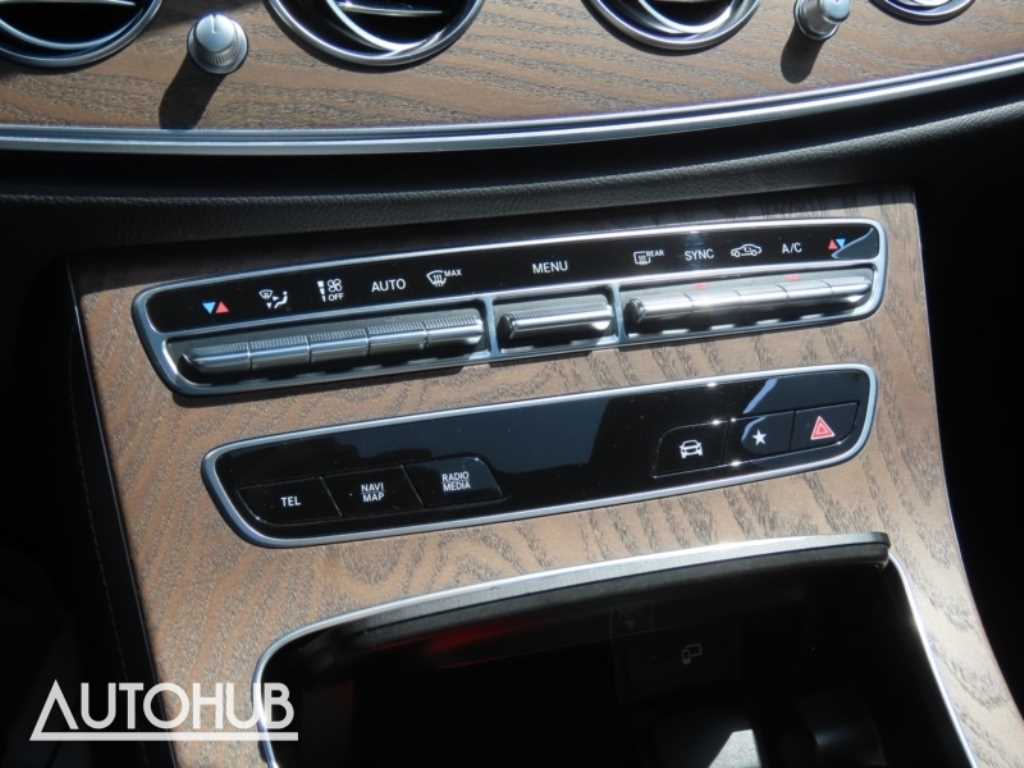 Mercedes Benz E class - Vista 8