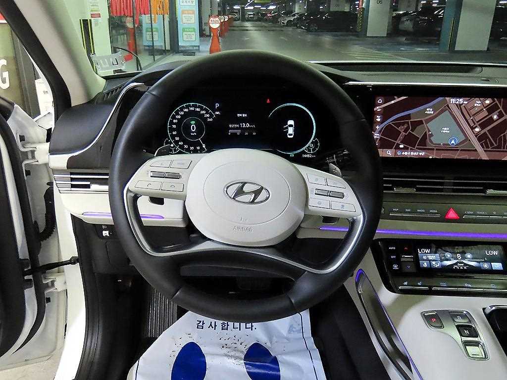 HYUNDAI Grandeur - Vista 9