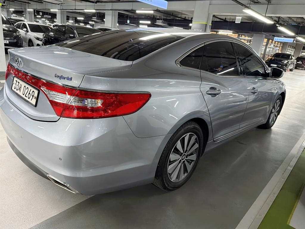 HYUNDAI Grandeur - Vista 6