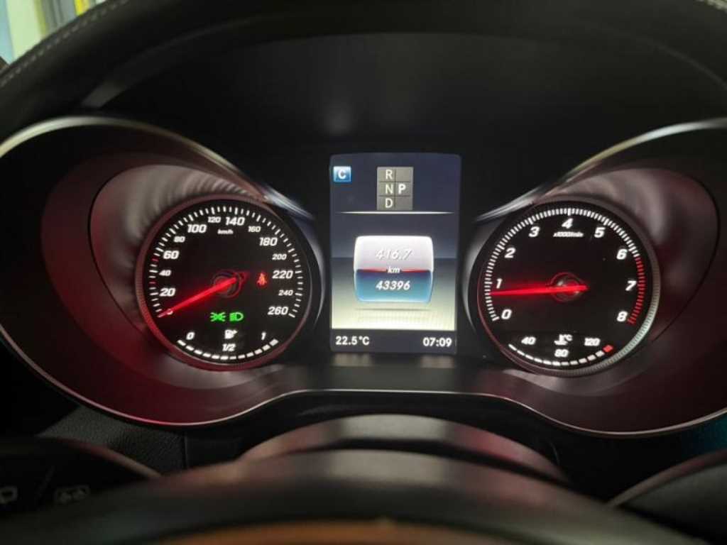 Mercedes Benz GLC Class - Vista 9
