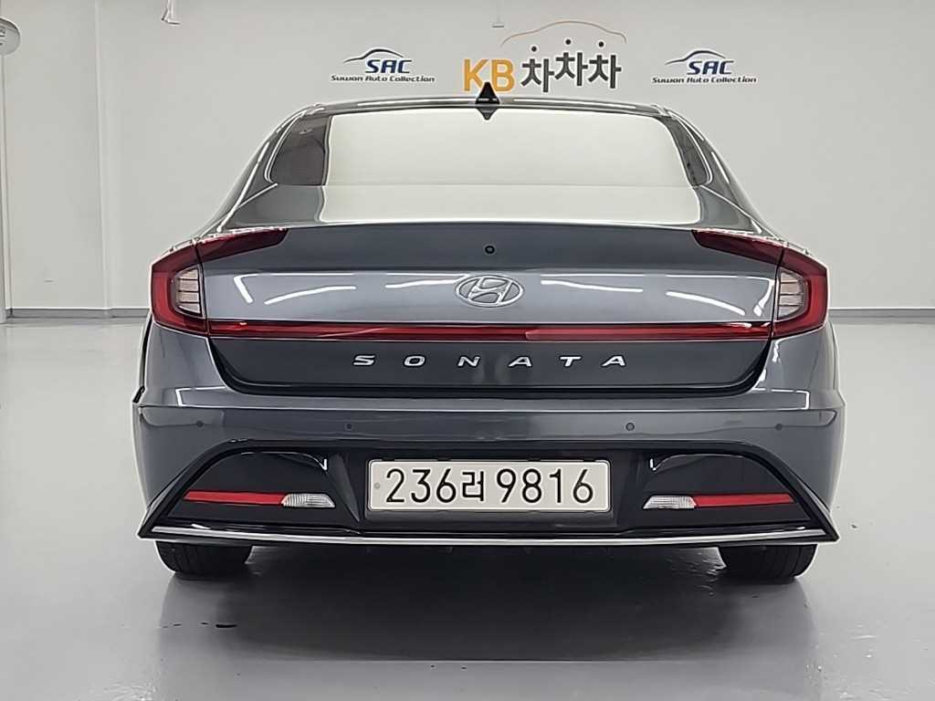HYUNDAI Sonata - Vista 3