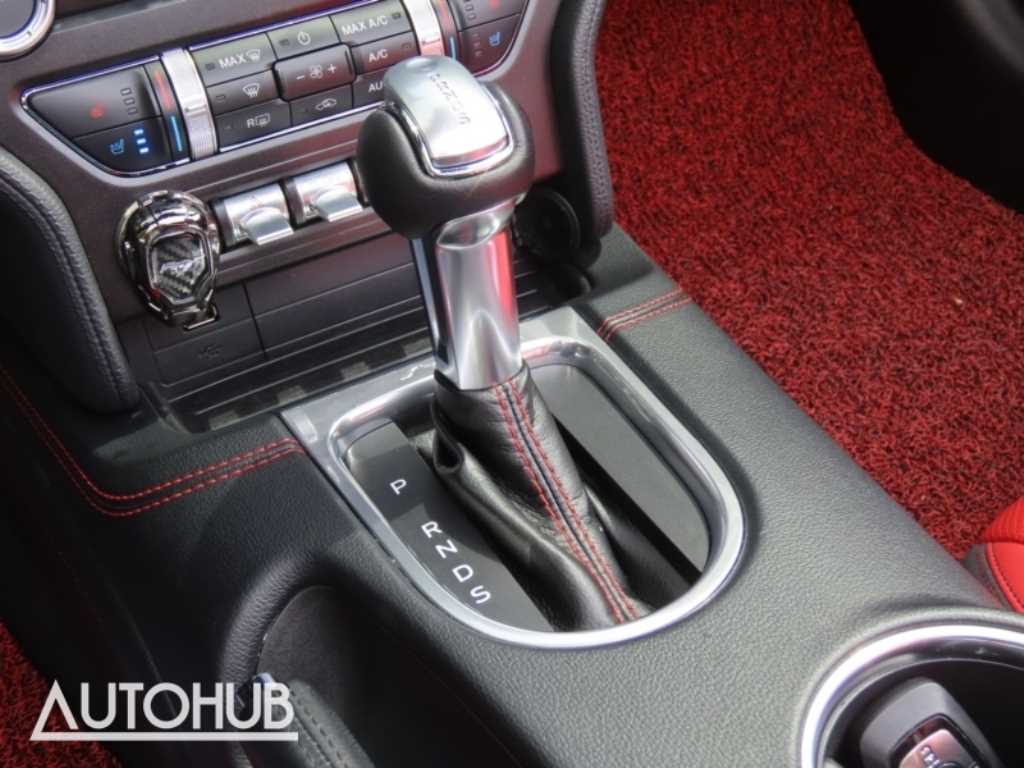 Ford Mustang - Vista 7