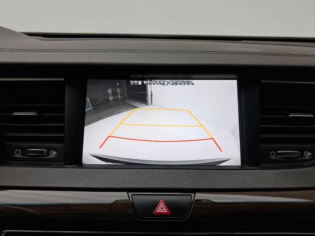 KIA K7 - Vista 10