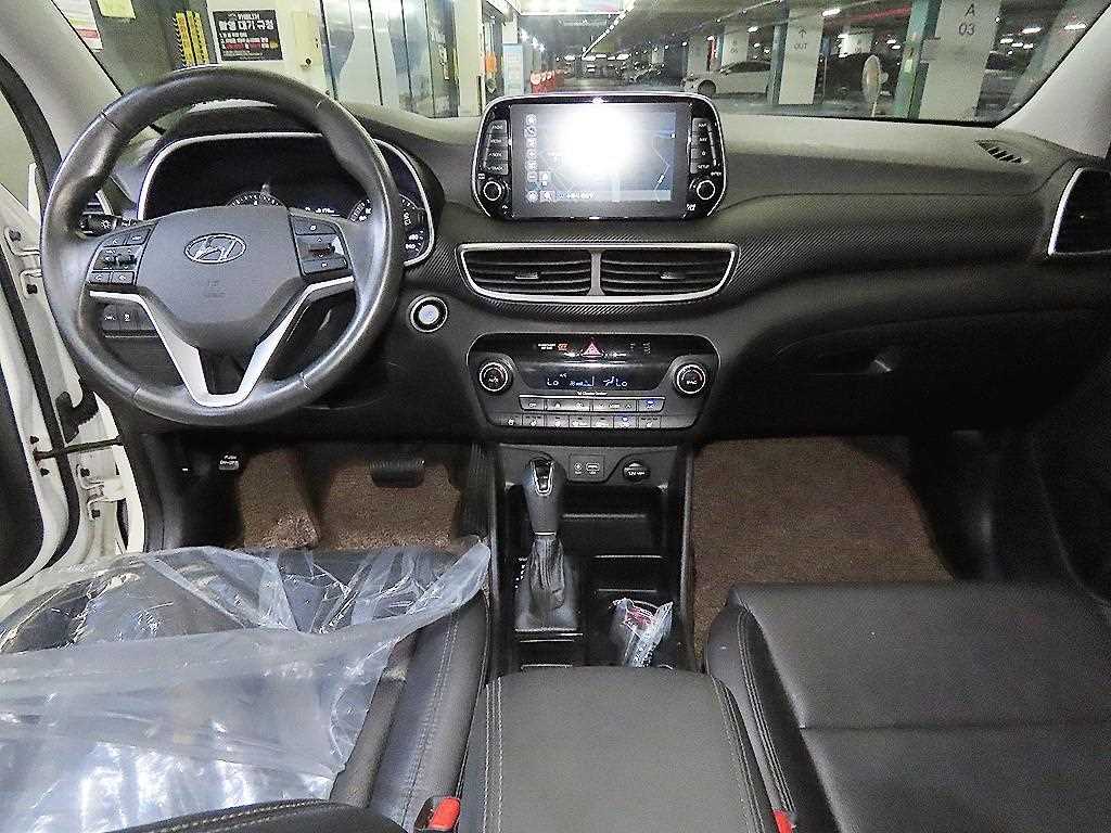 HYUNDAI Tucson - Vista 10