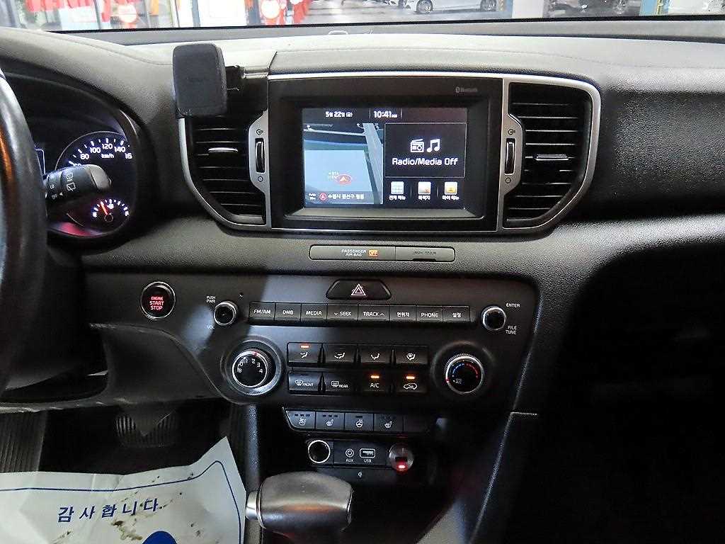 KIA Sportage - Vista 11