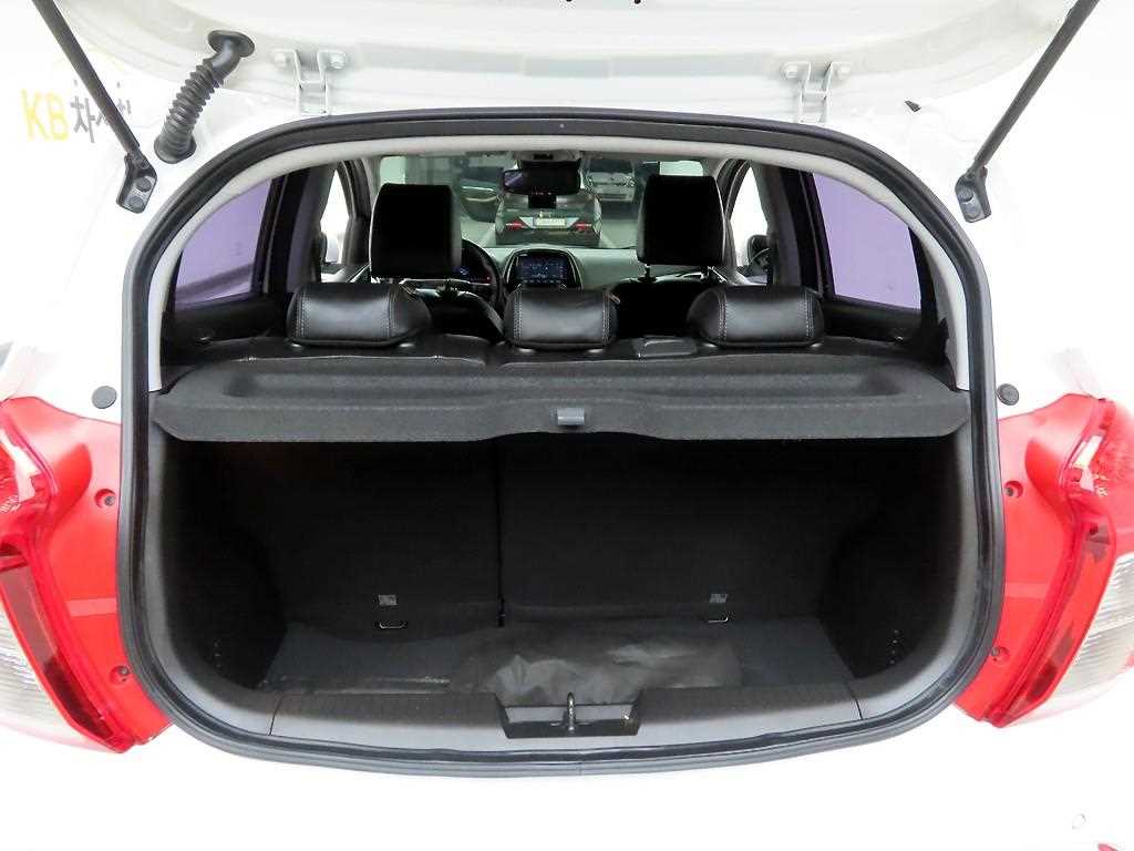 Chevrolet Spark - Vista 5