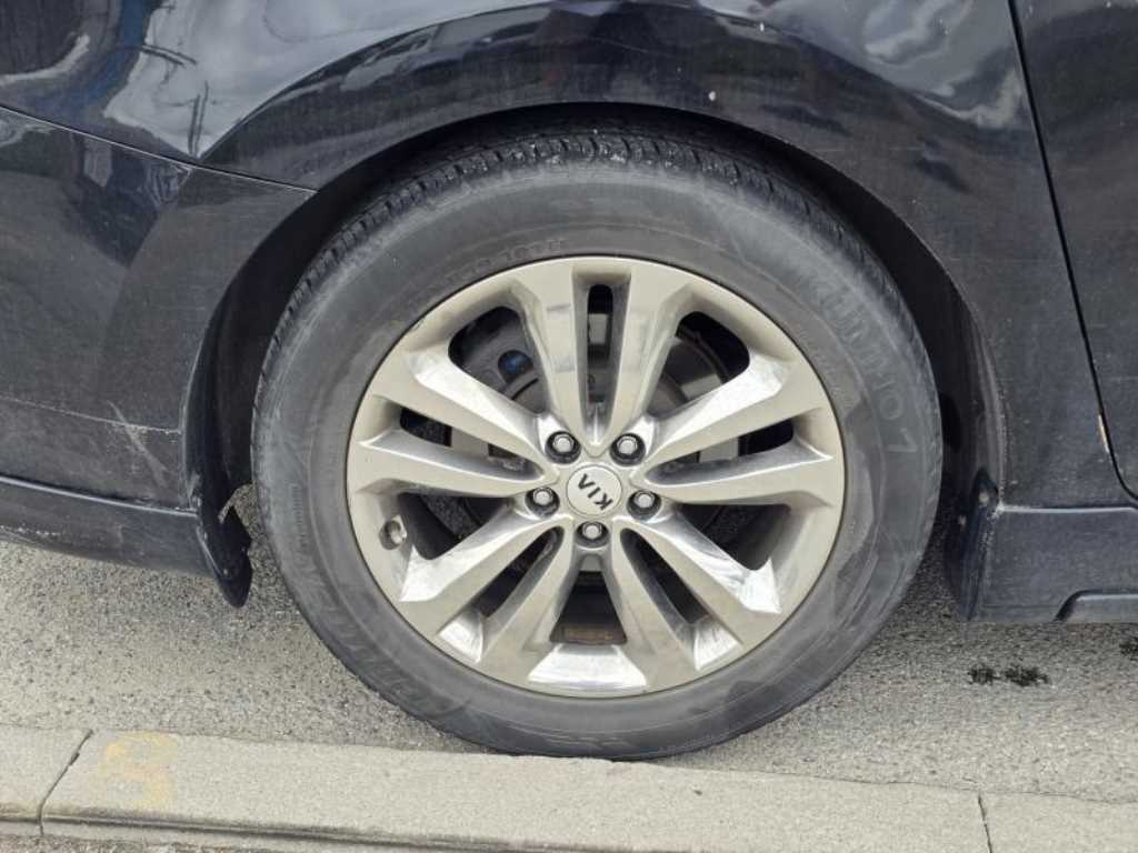 KIA Carnival - Vista 6