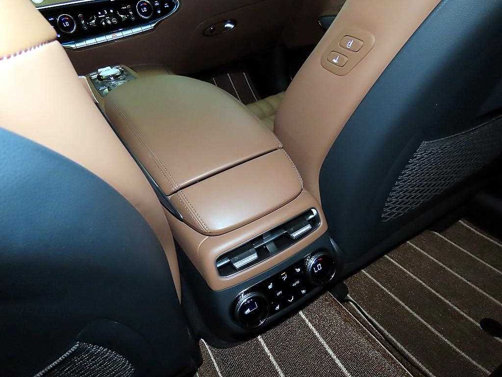 Genesis GV70 2023 Blanco - Importación desde Corea - HF Imports Iquique - Foto 14