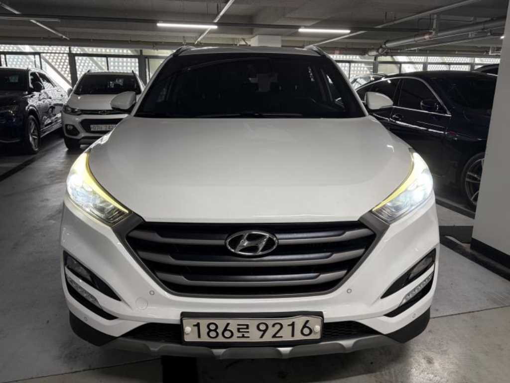 HYUNDAI Tucson 2018 Blanco - Importación desde Corea - HF Imports Iquique - Foto 1