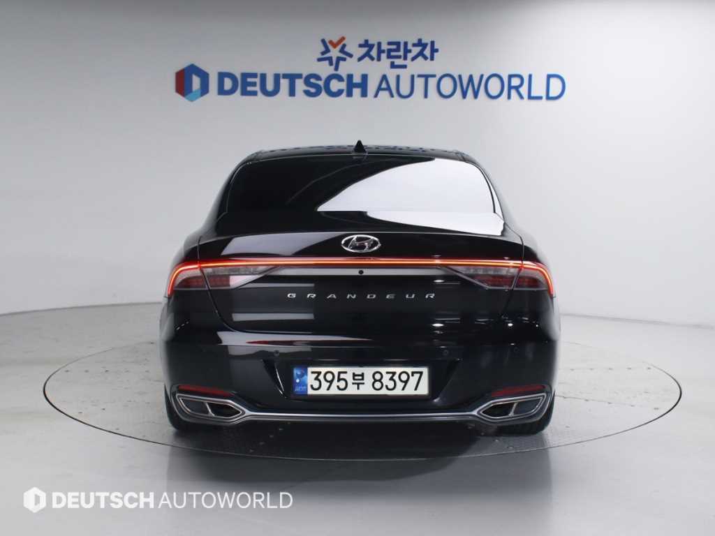 HYUNDAI Grandeur - Vista 4
