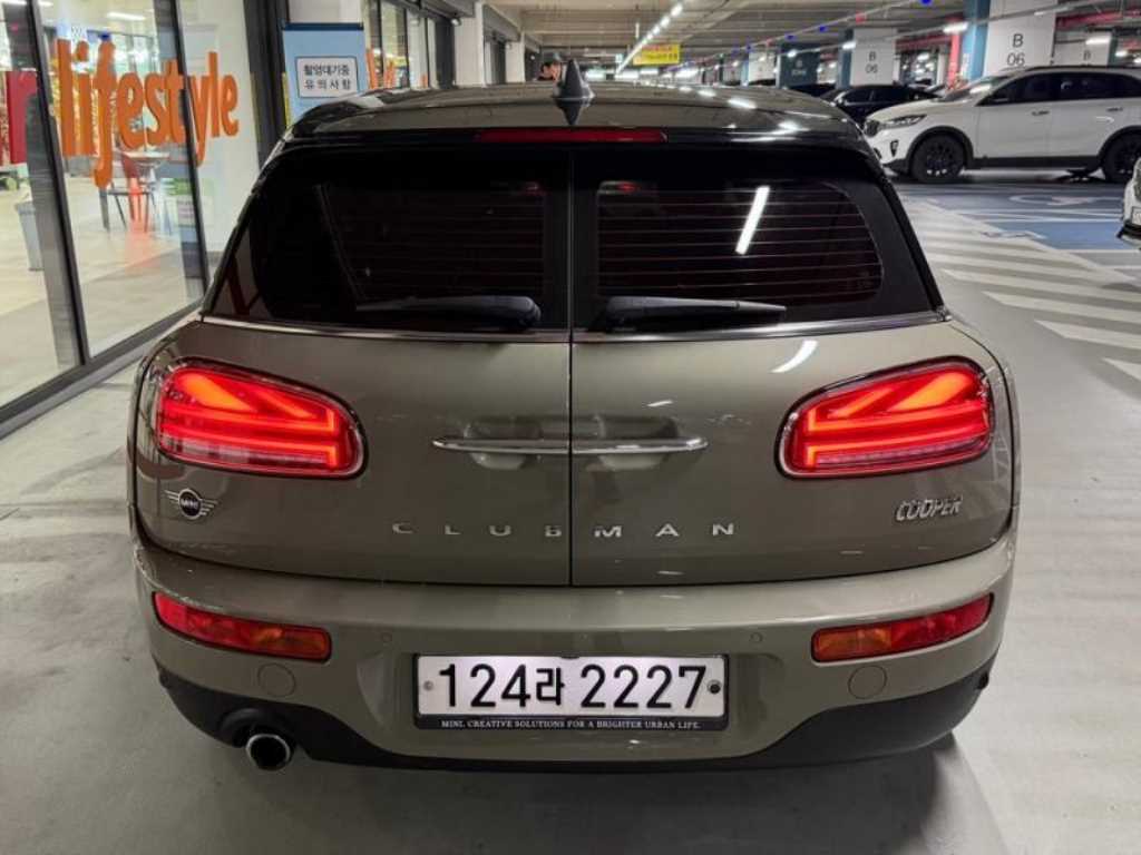 Mini Clubman - Vista 5