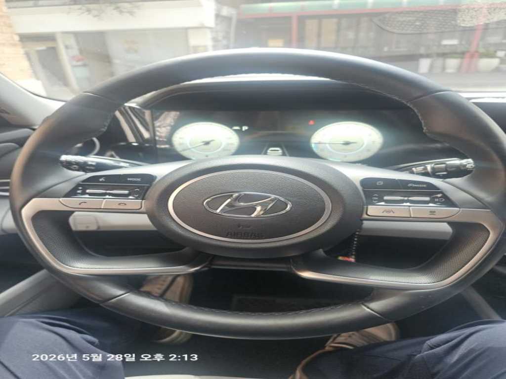 HYUNDAI Avante - Vista 8