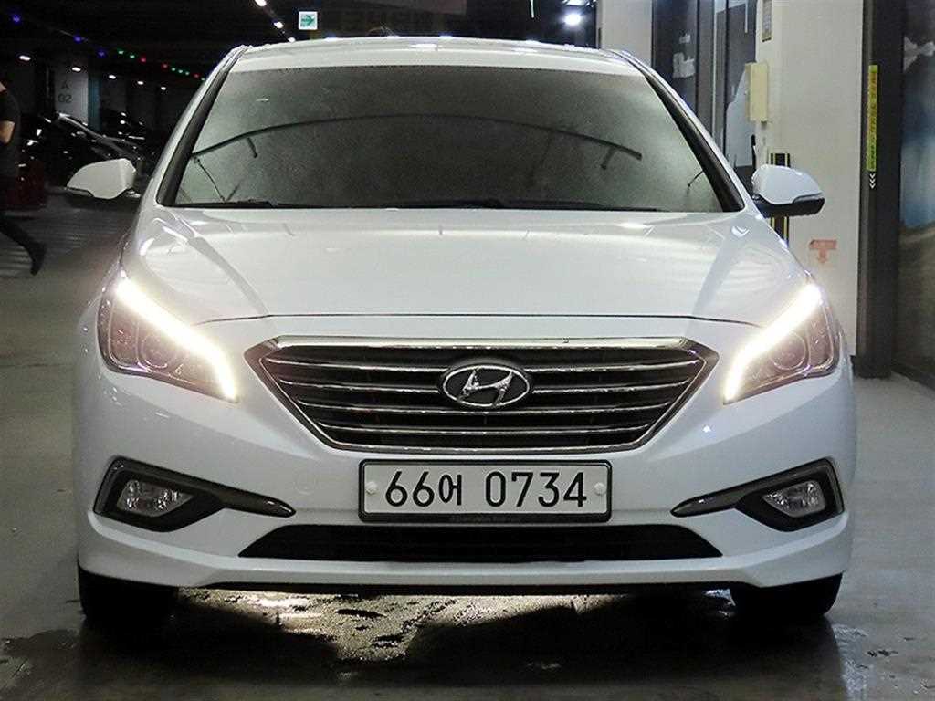 HYUNDAI Sonata - Vista 2
