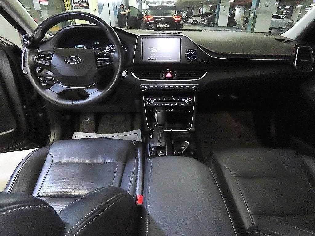 HYUNDAI Grandeur - Vista 10