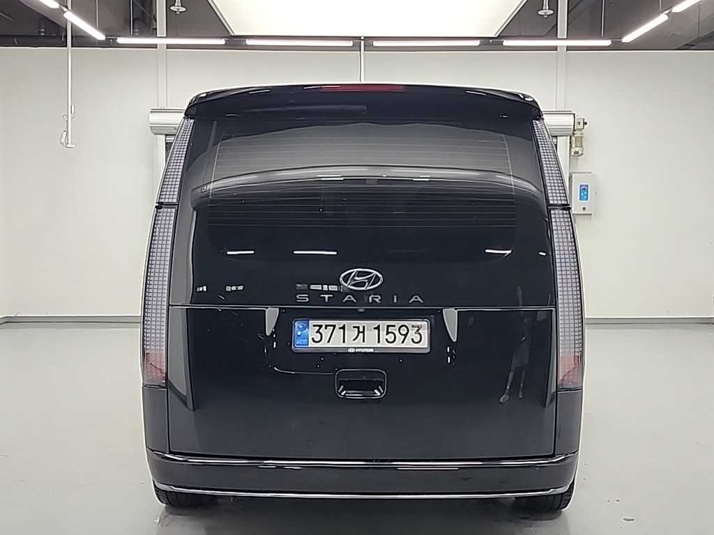 HYUNDAI Staria - Vista 3