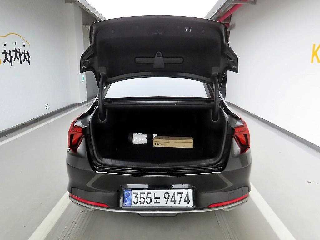 KIA K8 - Vista 5