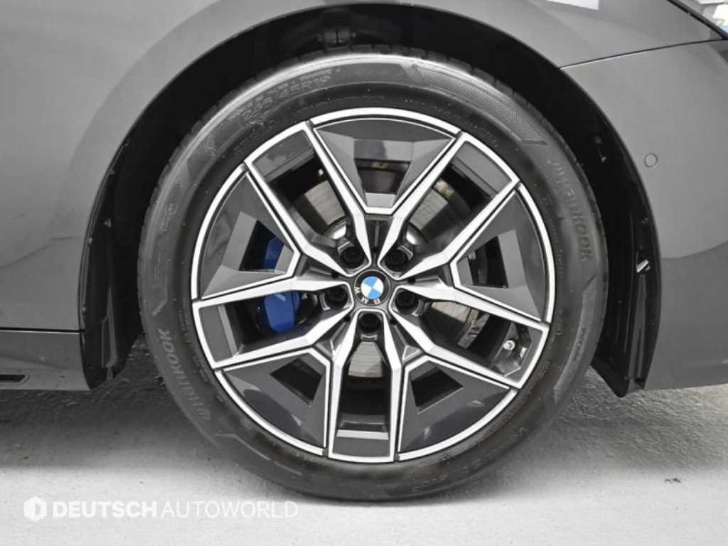 BMW 5 Series - Vista 5