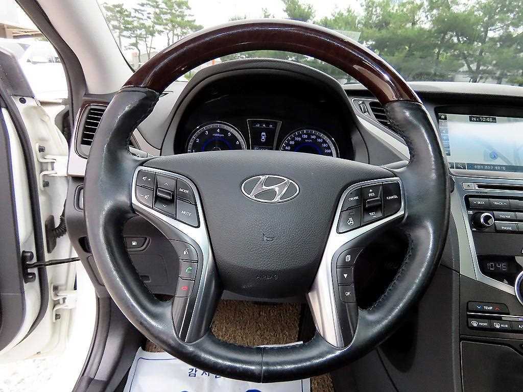 HYUNDAI Grandeur - Vista 8