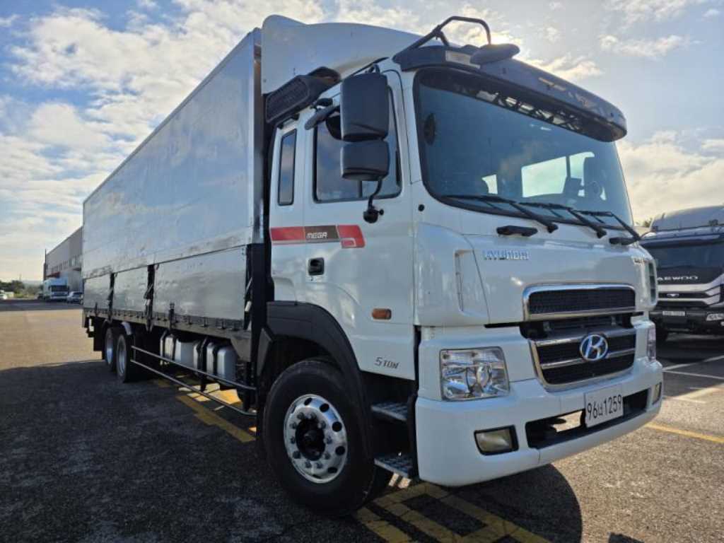 medium and large cargo truck - Vista 2