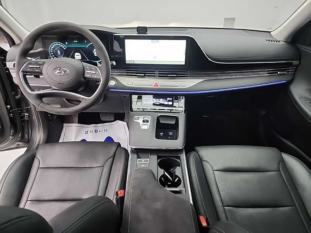 HYUNDAI Grandeur - Vista 7