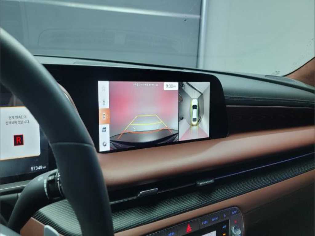 Genesis G90 - Vista 6