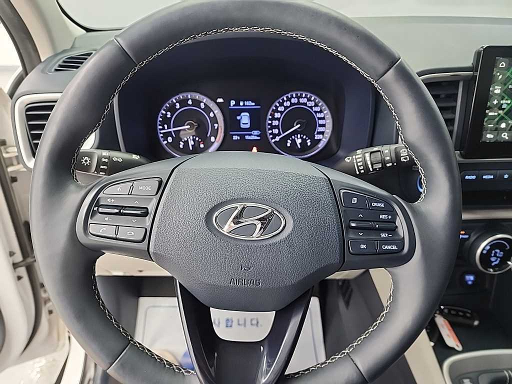 HYUNDAI Venue - Vista 9