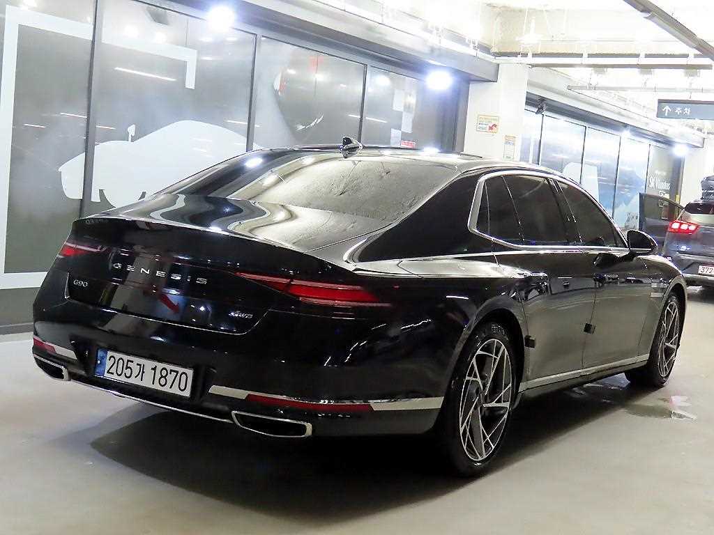 Genesis G90 - Vista 4