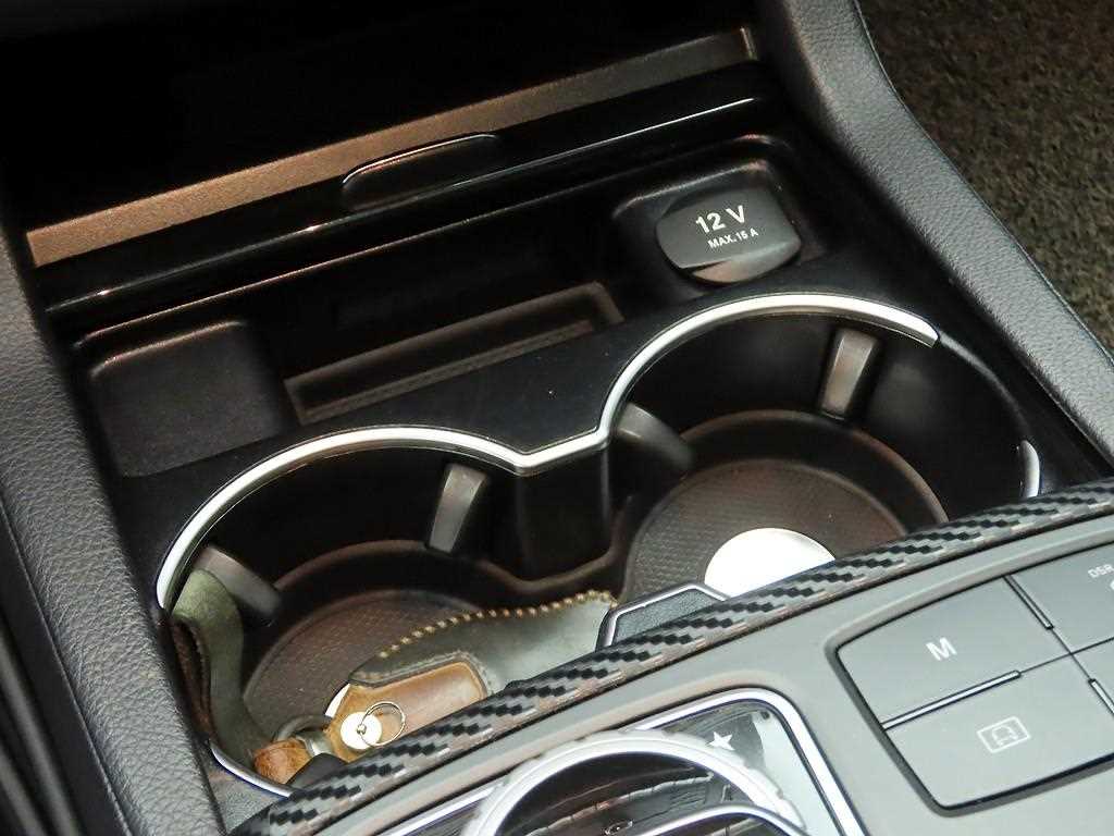 Mercedes Benz GLE Class - Vista 11