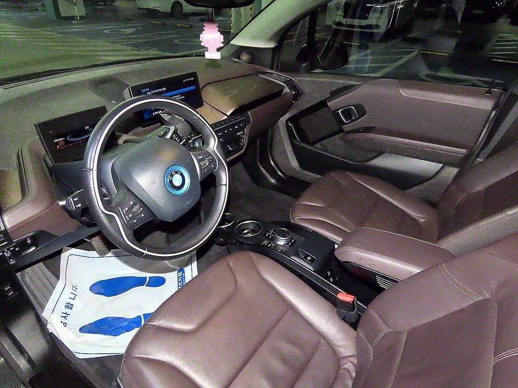 BMW i3 - Vista 10