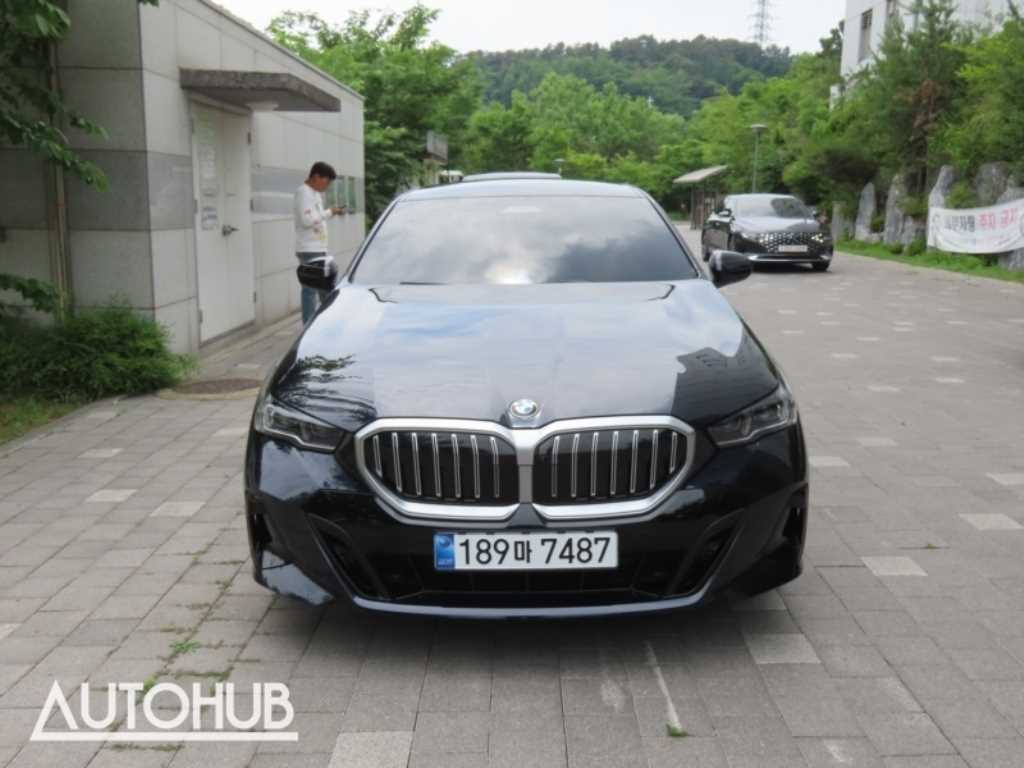 BMW 5 Series 2025 - Importación desde Corea - HF Imports Iquique - Foto 1