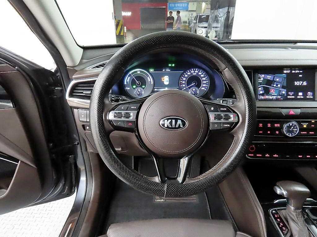 KIA K7 - Vista 9