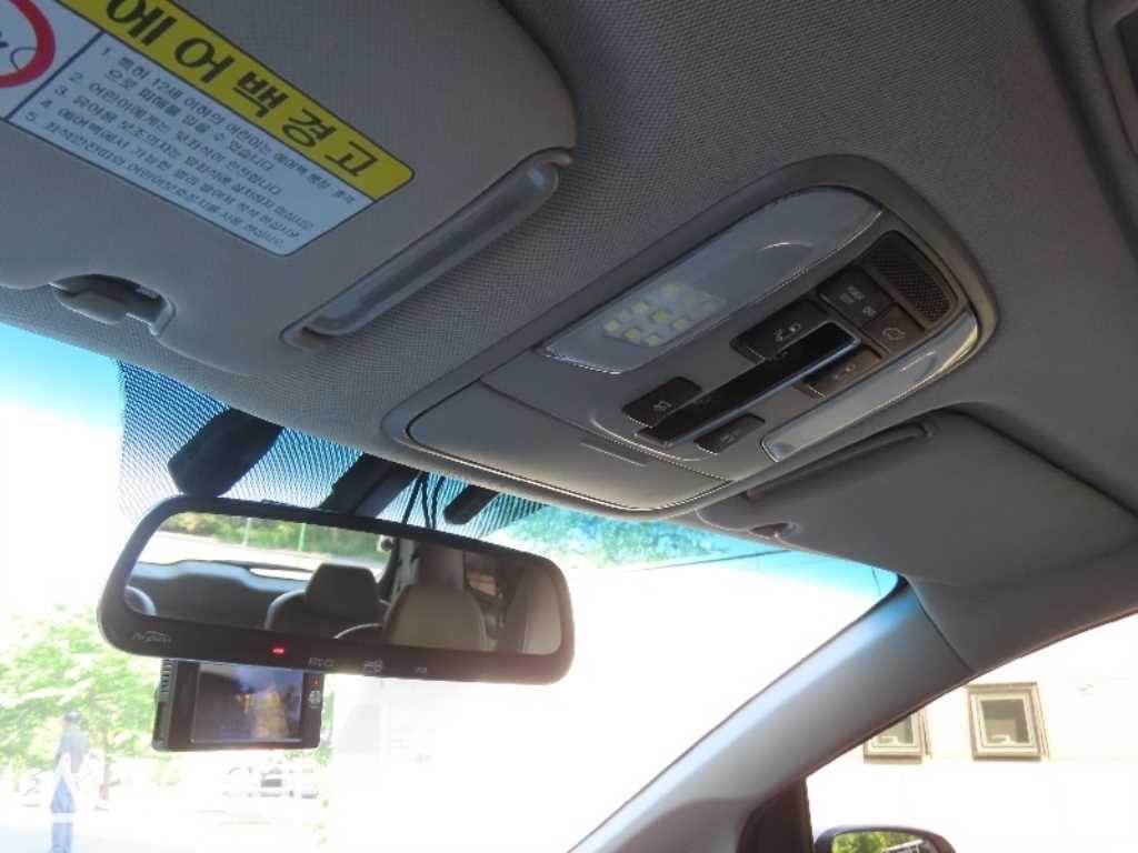 KIA Carnival - Vista 11