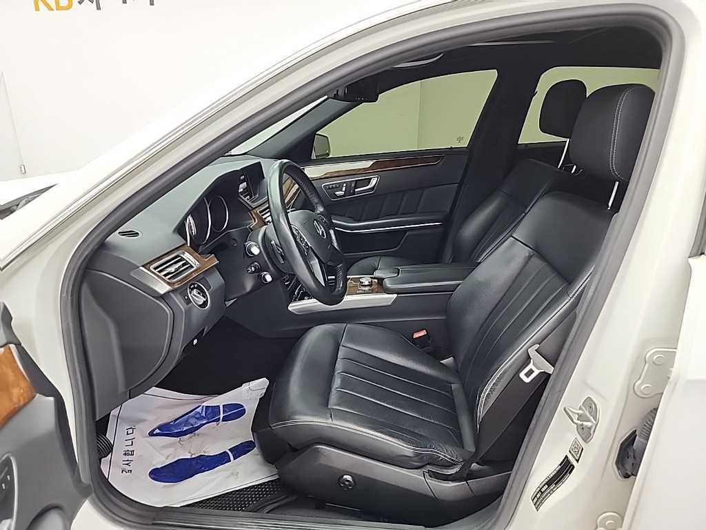 Mercedes Benz E class - Vista 11
