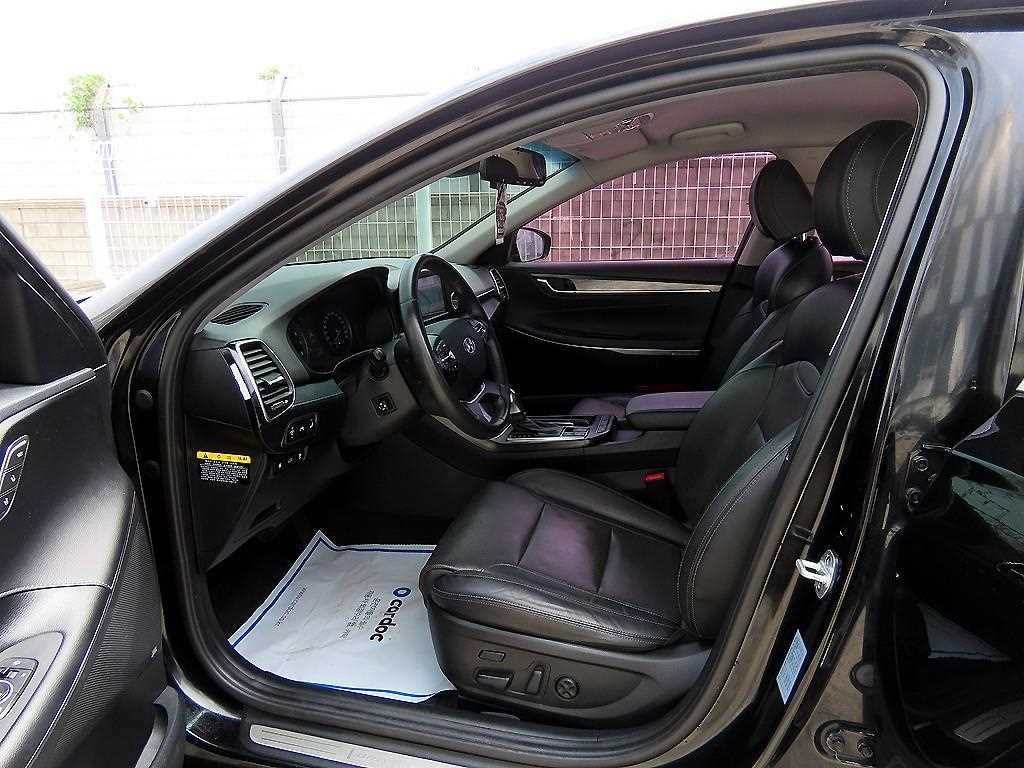 HYUNDAI Grandeur - Vista 5