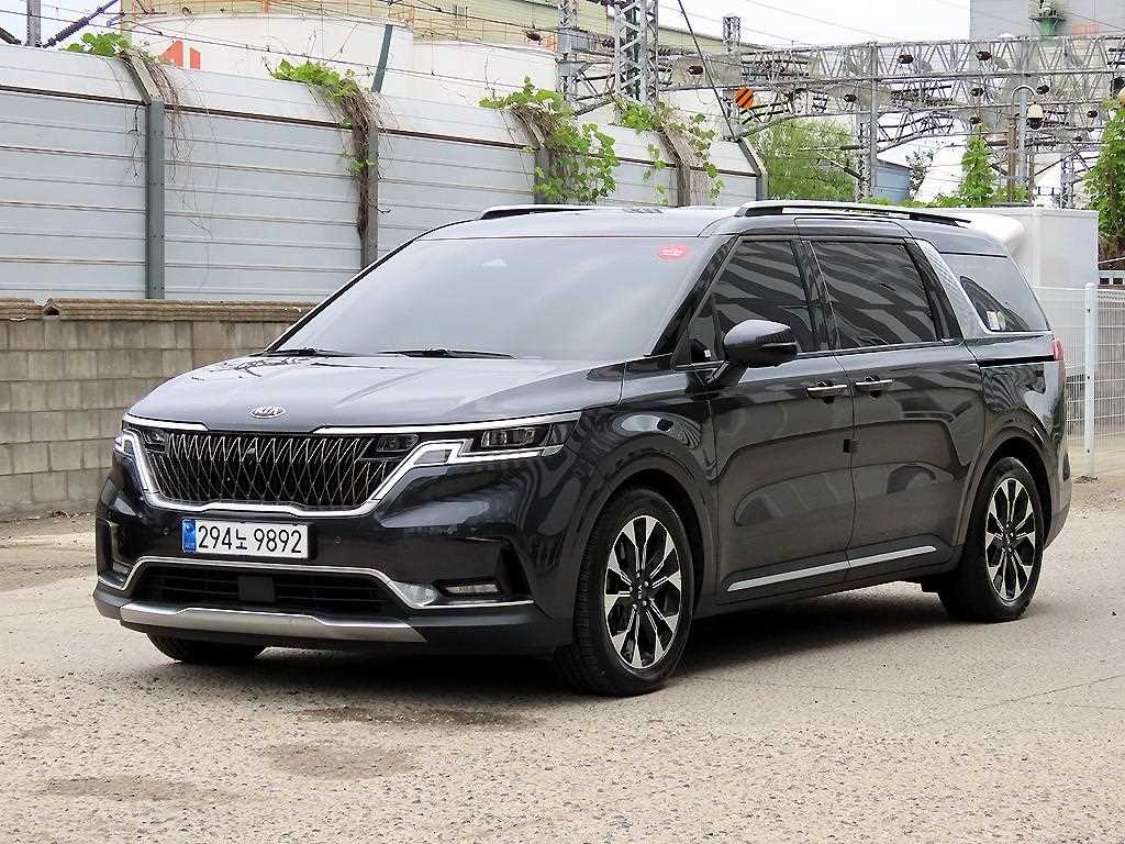 KIA Carnival - Vista 2