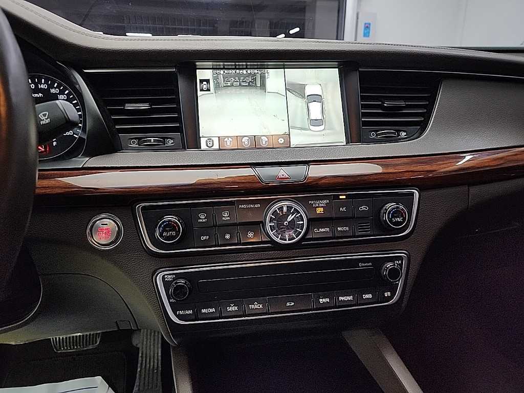 KIA K7 - Vista 10
