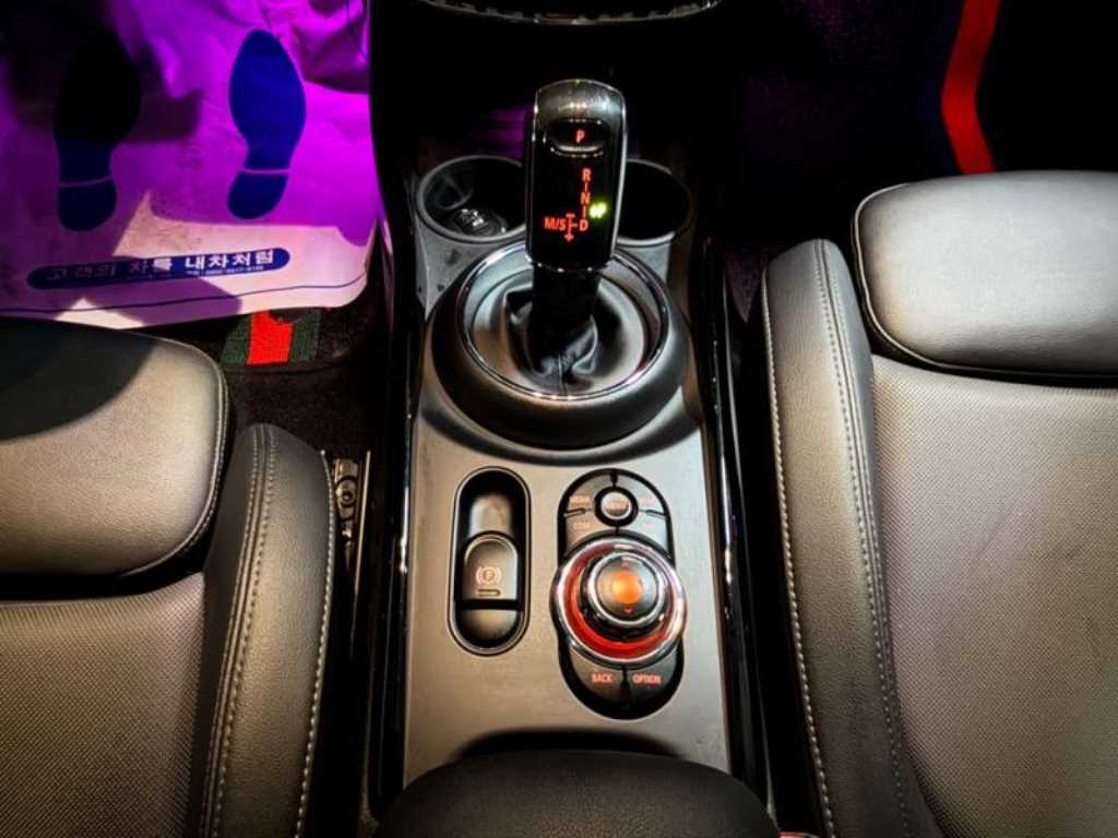 Mini Clubman - Vista 11