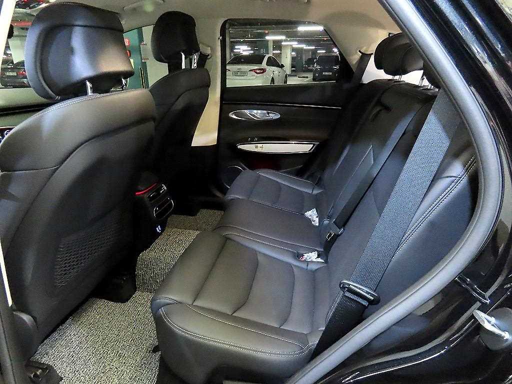 Genesis GV70 - Vista 7