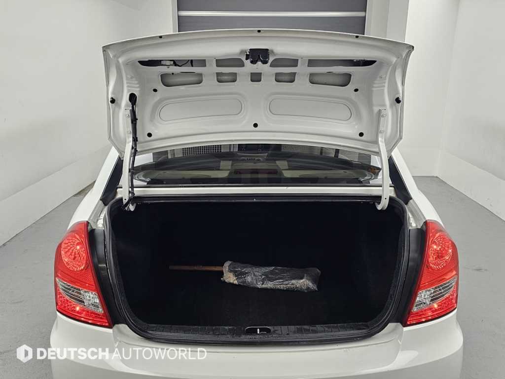 HYUNDAI Verna 2011 Blanco - Importación desde Corea - HF Imports Iquique - Foto 19