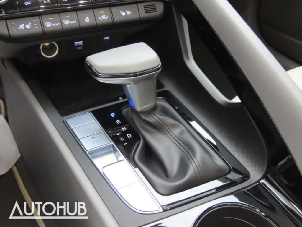 HYUNDAI Avante - Vista 6