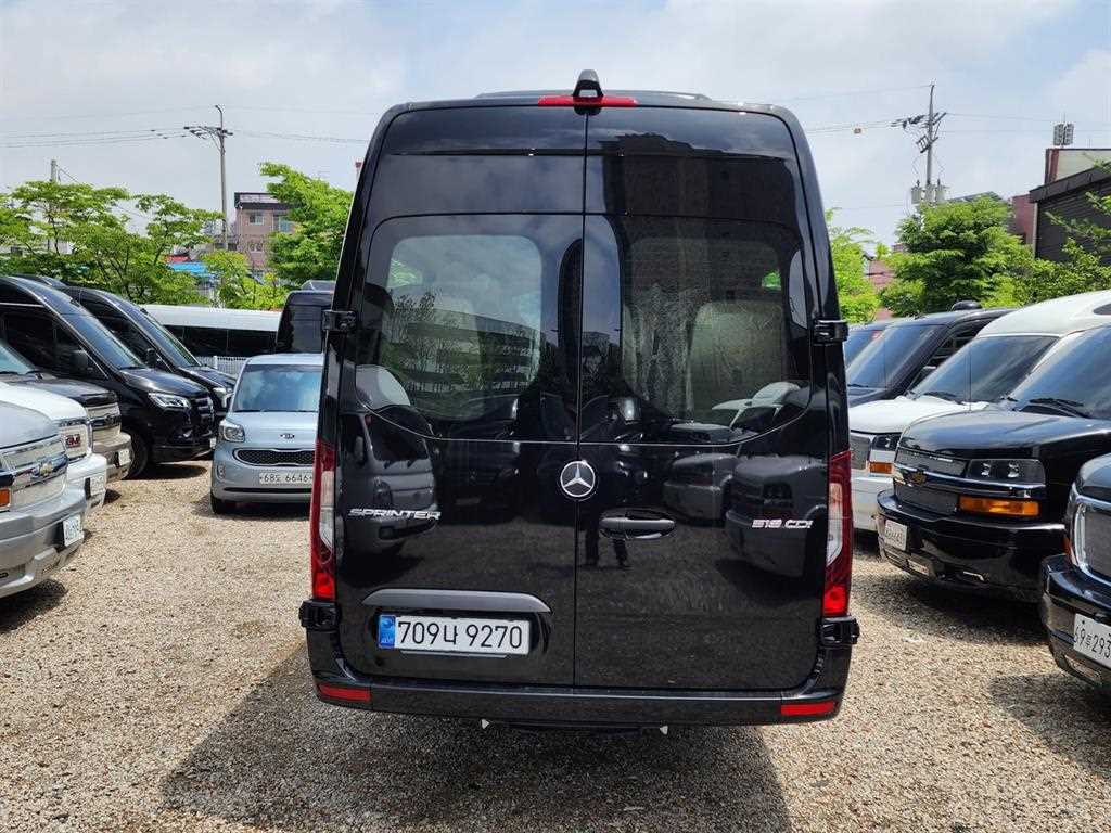 Mercedes Benz Sprinter - Vista 5