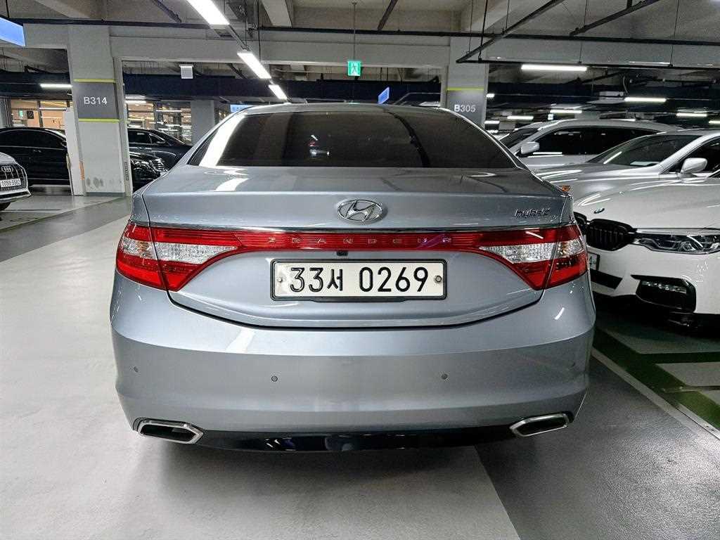 HYUNDAI Grandeur - Vista 5