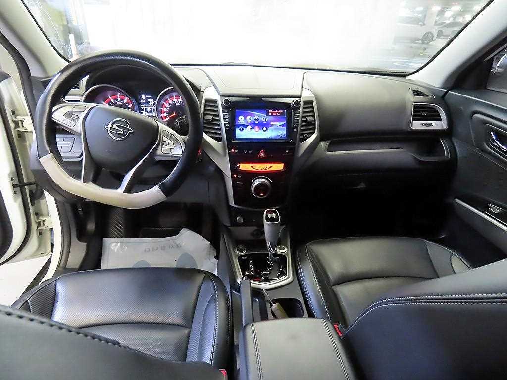 Ssangyong Tivoli - Vista 10